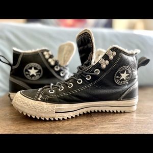 Converse Chuck Taylor All-Stars high-tops (Black and White), size 8 M/10W